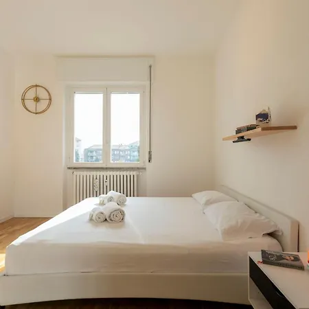 Tanaro Quiet One Bedroom By Halldis Apartament Mediolan